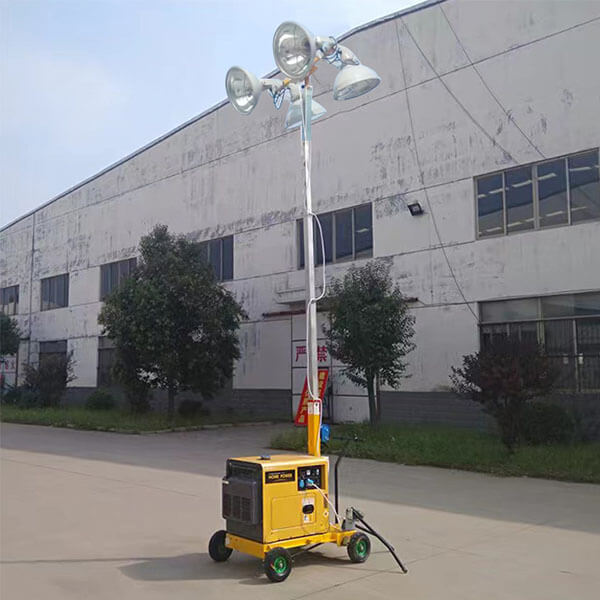 Hand pushing and lifting mobile lighting tower