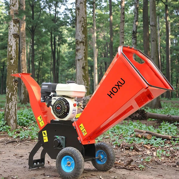 Large crawler diesel  wood chipper