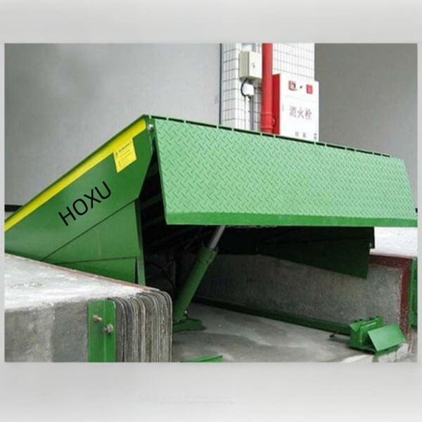 Fixed boarding ramp