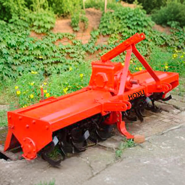 Combined soil preparation machine