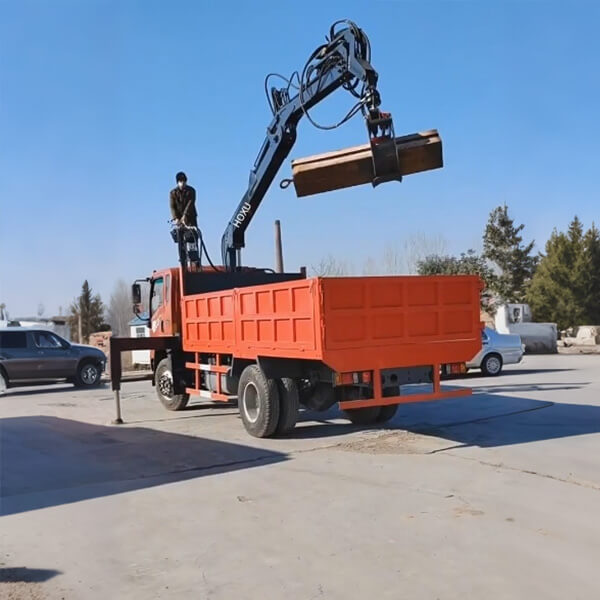 Wheel log grapple